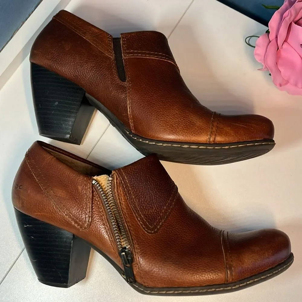 BOC New Celoisa Brown Leather Stacked Heel Side Zip Booties Boots Size 10 42